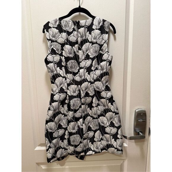 Elliatt Willow Mini Dress - Black/White Cocktail Party Dinner Date size S NWT - Picture 5 of 8